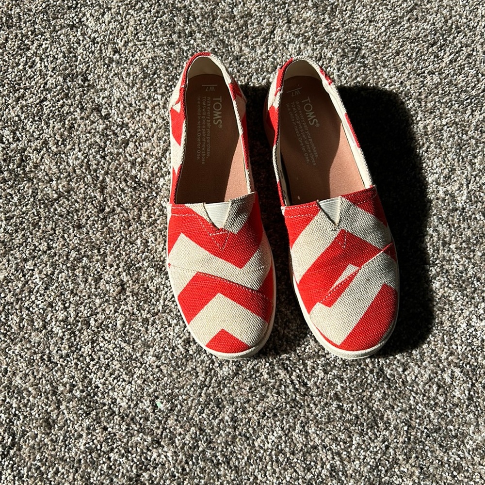 Toms shoes